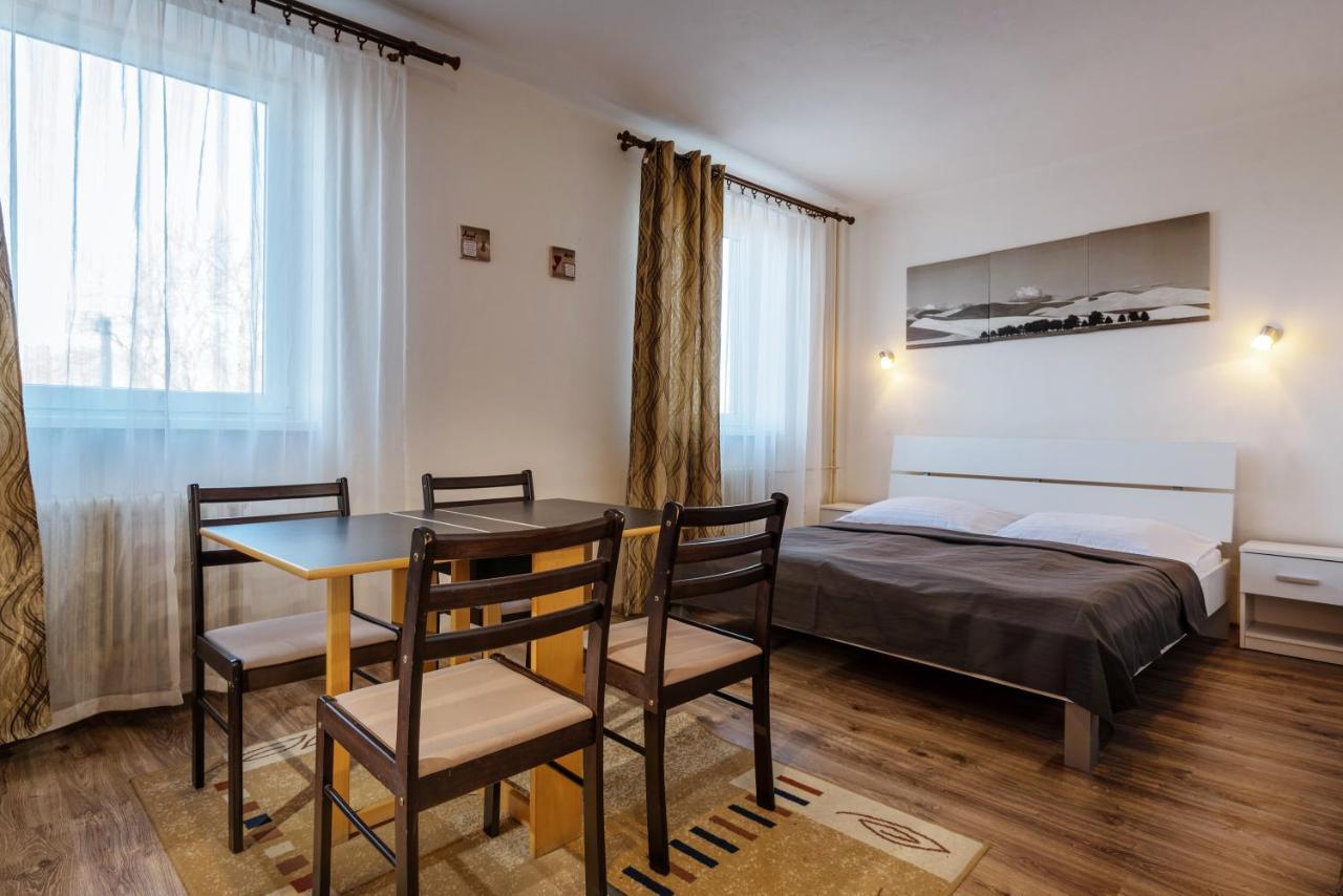 Hotel Poludnica Липтовский Микулаш Экстерьер фото